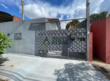 17591515230.jpg · CASA COM 2 QUARTOS NA REGIÃO CENTRO DE LONDRINA
