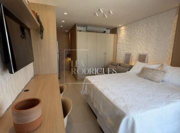 Apartamento · 28m² · 1 Quarto · 1 Vaga · Locação de Studio na Barra a poucos passos da praia