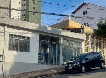 Casa · 200m² · Casa à venda no bairro Centro - Divinópolis/MG
