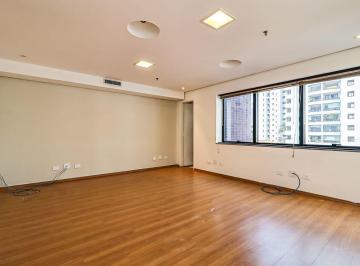 Comercial · 135m² · 3 Vagas · Sala comercial na Rua Doutor Alceu de Campos Rodrigues, N. 275 - Conjuntos 32, 33 e 34 • 135 m²