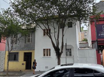 Comercial · 200m² · 2 Vagas · Casa comercial na Rua Artur de Azevedo, N. 998 • 200 m²