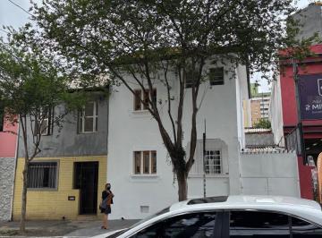 Comercial · 200m² · 2 Vagas · Casa comercial na Rua Artur de Azevedo, 998 • 200 m²