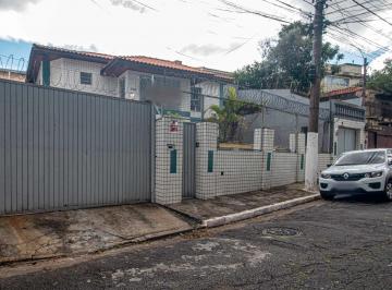 Comercial · 540m² · 11 Quartos · 4 Vagas · Casa comercial na Rua das Oiticicas, N. 150 • 540 m²