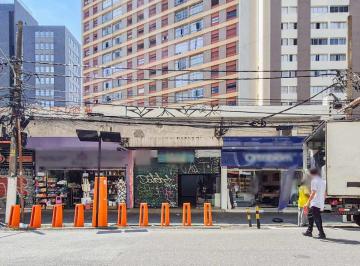 Comercial · 200m² · Loja na Rua Fradique Coutinho, N. 564 • 200 m²