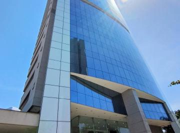 Comercial · 191m² · 5 Vagas · Sala comercial na Rua Guaraiúva, N. 117 - 122 • 191 m²