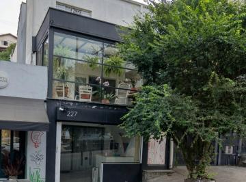 Comercial · 240m² · 4 Quartos · Casa comercial na Rua Girassol, N. 227 • 240 m²