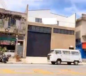 Comercial · 450m² · 10 Vagas · Galpão na Avenida Antônio Munhoz Bonilha, N. 402 • 450 m²