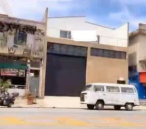 Comercial · 450m² · 10 Vagas · Galpão na Avenida Antônio Munhoz Bonilha, N. 402 • 450 m²