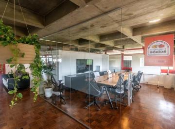 Comercial · 200m² · 3 Vagas · Sala comercial na Avenida Nove de Julho, N. 5017 - Andar 8 • 200 m²