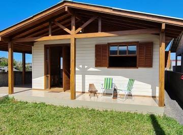 Casa · 180m² · 3 Quartos · 1 Vaga · Casa à venda - em Praia Ribeiro