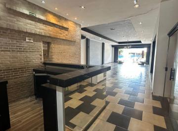 a27645ee-6a1e-438f-8326-893b89dbbfb3.jpg · Sala / salão comercial - A região deste imovel é uma das áreas mais movimentadas e estrat