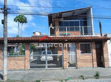 Casa · 311m² · 4 Quartos · 4 Vagas · Sobrado em Rua São Jorge - Praia das Palmeiras - Caraguatatuba/SP