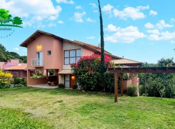 15000ddf2169cbf0a7280efc758a436b6cddb61b · Desperte com o Sol: Casa de Alto Padrão com vista panorâmica para área de preservação ambiental.