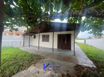 25157510_4.jpg · Casa a Venda na Praia 3 Quartos e Suíte