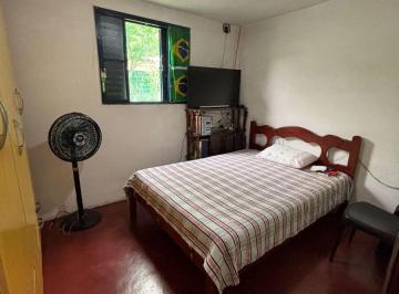 Casa de 2 quartos, Itapira · Residência com bastante jardins e canteiros ao redor. Proporcionando muita paz, felicidade.