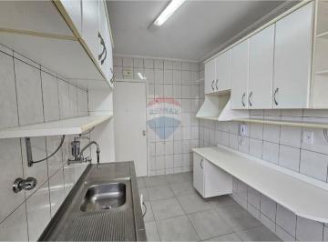 Apartamento · 90m² · 3 Quartos · 1 Vaga · Apartamento para locação Cerqueira Cesar, 90 metros, 3 quartos, sala, área de serviço, 1 banheiro e