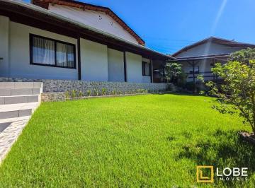 f30ec8ba2cc96dab6afaf943a6ce8dbe2b7f710d · Ampla casa, em excelente localização de Blumenau!