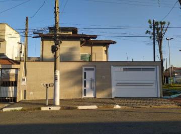 Casa · 250m² · 3 Quartos · 4 Vagas · Sobrado em Jardim Josué, Suzano/SP de 250m² 3 quartos à venda por R$ 850.000,00