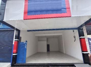 Comercial · 105m² · Salão em Calmon Viana, Poá/SP de 105m² para locação R$ 4.000,00/mes