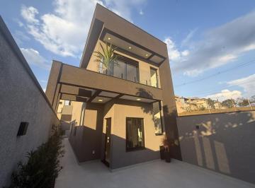 Casa · 135m² · 3 Quartos · 2 Vagas · Casa em Centro, Santana de Parnaíba/SP de 135m² 3 quartos à venda por R$ 1.099.000,00