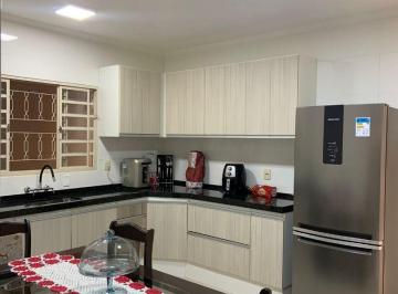 Casa · 183m² · 2 Quartos · 2 Vagas · Casa em Jardim Cristina, Mogi Guaçu/SP de 183m² 2 quartos à venda por R$ 450.000,00