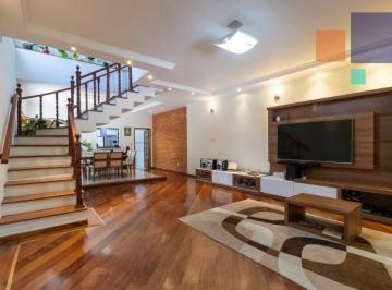 Casa · 241m² · 3 Quartos · 3 Vagas · Sobrado em Sé, São Paulo/SP de 241m² 3 quartos à venda por R$ 2.100.000,00