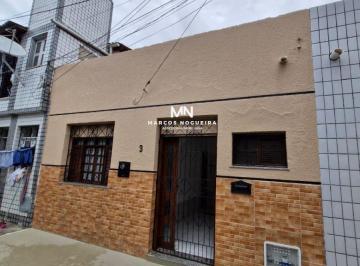 Casa de 2 quartos, Fortaleza · Casa plana reformada, 2 quartos, sala com 2 ambientes, wc social, quintal, 1 vaga, Vila Simone