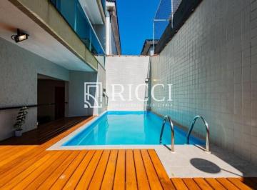 Casa com piscina à venda · Casa com piscina à venda