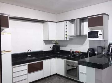 Casa · 216m² · 3 Quartos · 3 Vagas · VENDO CASA TÉRREA NO CONDOMÍNIO JARDINS LISBOA.