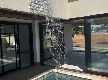 Casa · 150m² · 3 Quartos · 4 Vagas · BELA CASA TÉRREA A VENDA NO TERRAS ALPHA 2
