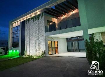 Casa · 242m² · 3 Quartos · 4 Vagas · Lindo sobrado com 3 suítes, no condomínio Village em Trindade.