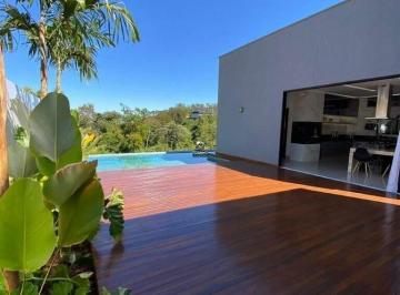 Casa · 207m² · 3 Quartos · 5 Vagas · ENCANTADORA CASA A VENDA MO CONDOMÍNIO DO LAGO GO.