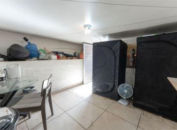 Casa de 4 quartos, São Paulo · Sobrado na Pompéia. 3 quartos. suite. 2 vagas