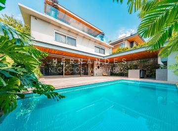 Foto 01 · Casa de Alto Padrão em Alphaville, Barueri: 4 Quartos, 4 Suítes, 3 Vagas, 582m²