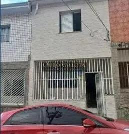 qizwra7joabm1775688625556.jpg · Sobrado com 80m²
