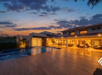 VENHA VIVER NO BAIRRO MAIS NOBRE E BEM LOCALIZADO DE BRASÍLIA

A Santiago Imobil · CASA MOBILIADA SHIS QI 16 LAGO SUL ARQUITETA LARISSA DIAS SUÍTE PISCINA GARAGEM ESCRITÓRIO REFORMADA