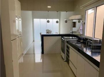 Casa de 3 quartos, Várzea Paulista · Sobrado em Várzea Paulista bem localizado