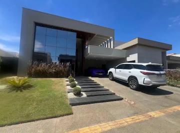 Casa · 220m² · 4 Quartos · 4 Vagas · Casa 4 Quartos para Venda no Portal do Sol Green - Goiânia