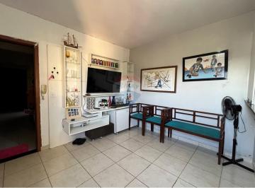 Apartamento · 70m² · 2 Quartos · Reformado com Elevador - Oportunidade