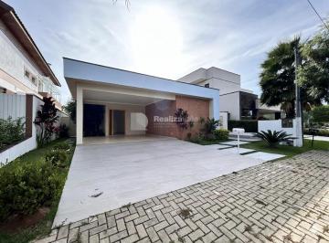 Casa · 215m² · 3 Quartos · 5 Vagas · Casa Realmente Espaçosa no Green Park: 380m² de Terreno e 3 Suítes