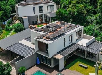 Casa de 3 quartos, Atibaia · Casa alto padrão mobiliada com vista para Pedra Grande | La Reserva Atibaia