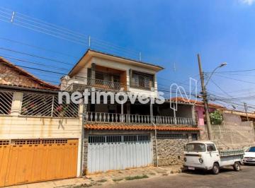 Casa · 303m² · 4 Quartos · 2 Vagas · Excelente casa 4 quartos no Carlos Prates