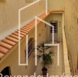 Casa · 194m² · 3 Quartos · 2 Vagas · Sobrado à venda em Santo André-SP: 3 quartos, 1 sala, 3 banheiros, 2 vagas de garagem, 165,00 m² na