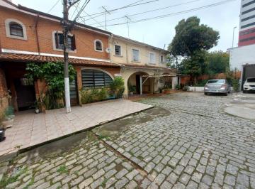 Casa · 160m² · 4 Quartos · 2 Vagas · Casa de Vila à venda ao lado do Metrô São Judas com 4 quartos e 2 vagas de garagem.
