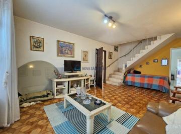 Casa · 164m² · 3 Quartos · 2 Vagas · Casa ampla com 3 quartos, suíte e excelente quintal com churrasqueira no Vila Parque Jabaquara