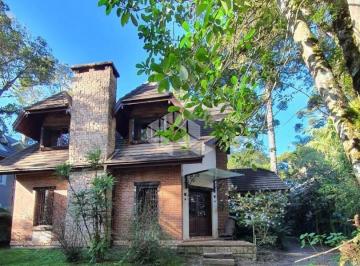 Casa · 338m² · 3 Quartos · 2 Vagas · Casa 3 dormitórios, 337m² privativos, no Jardim dos Pinheiros II, em Canela