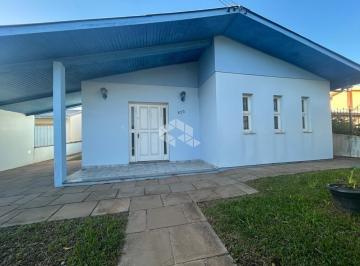 Casa · 230m² · 3 Quartos · 2 Vagas · Casa de 3 dormitórios, sendo 1 suíte no bairro Bela Vista
