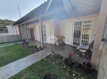 Casa · 141m² · 3 Quartos · 2 Vagas · Casa Térrea com 3 Dormitórios, Suíte e Espaço Gourmet com Churrasqueira!