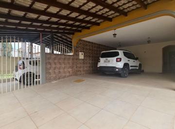 Casa · 200m² · 4 Quartos · 4 Vagas · QE 26 CONJUNTO R - Lote de Esquina