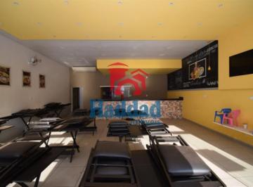Comercial · SALÃO COMERCIAL POSSUINDO CERCA DE 85 M², COZINHA GRANDE, DEPOSITO, VARIOS JOGOS DE MESA E CADEIRA, 